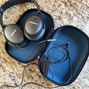 Bose Silver and Black Headphones with Case